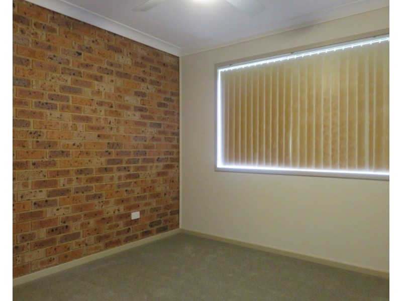 2/12 Peppermint Road, Muswellbrook NSW 2333