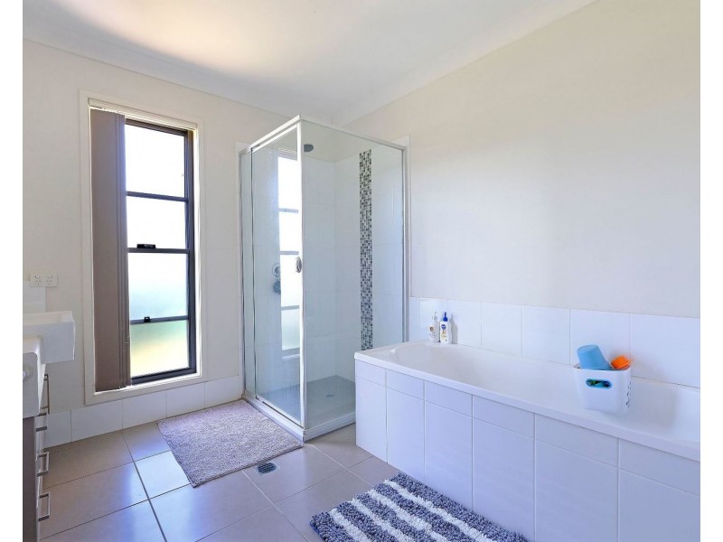 16 Jenkins Street, Muswellbrook NSW 2333