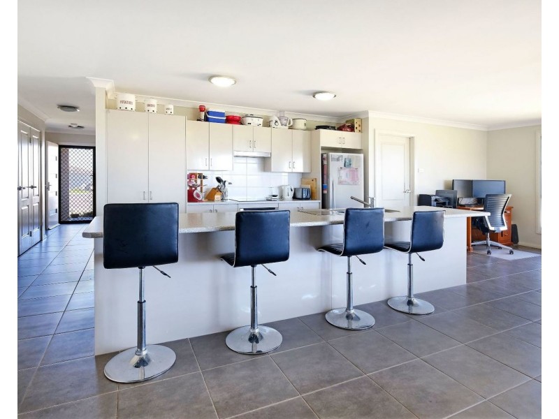 16 Lonhro Place, Muswellbrook NSW 2333