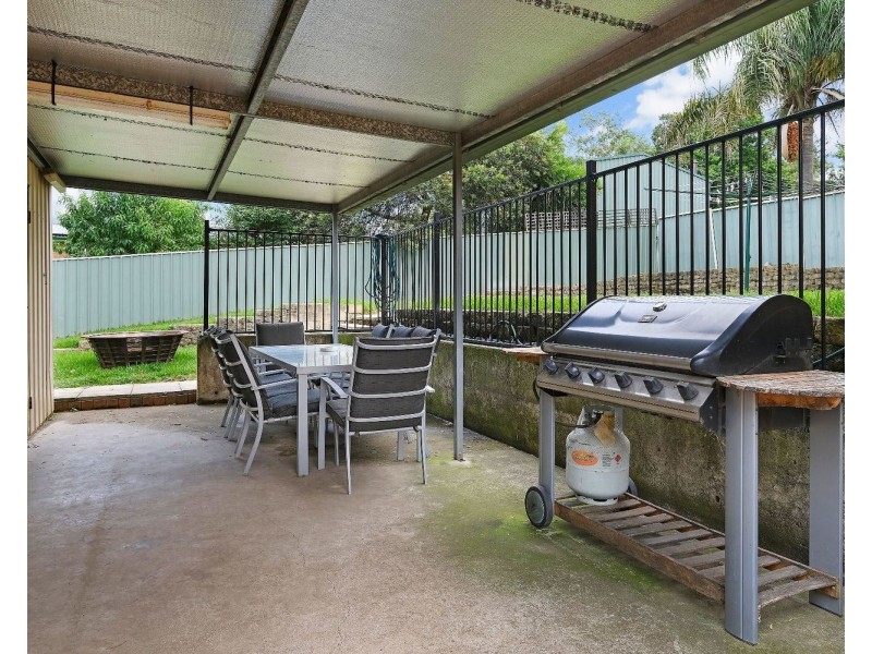 16 St. James Crescent, Muswellbrook NSW 2333