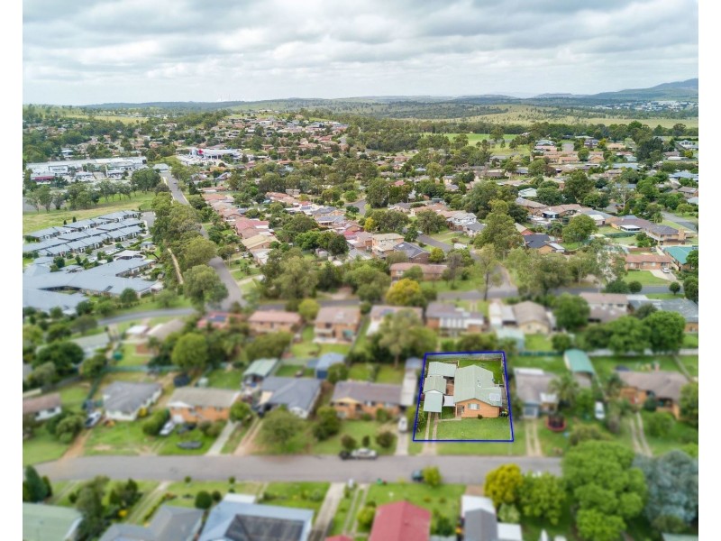 16 St. James Crescent, Muswellbrook NSW 2333