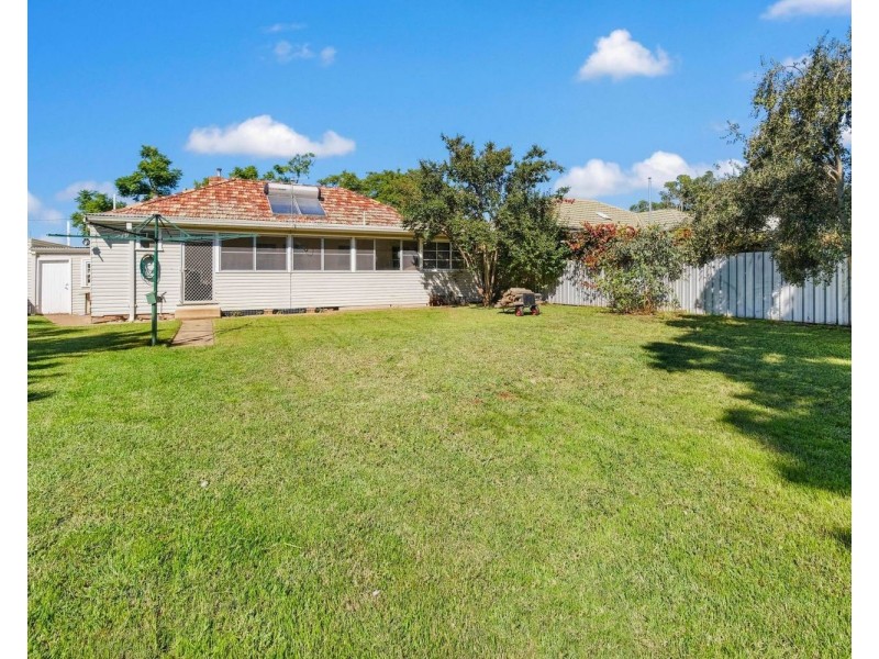 18 Cook Street, Muswellbrook NSW 2333