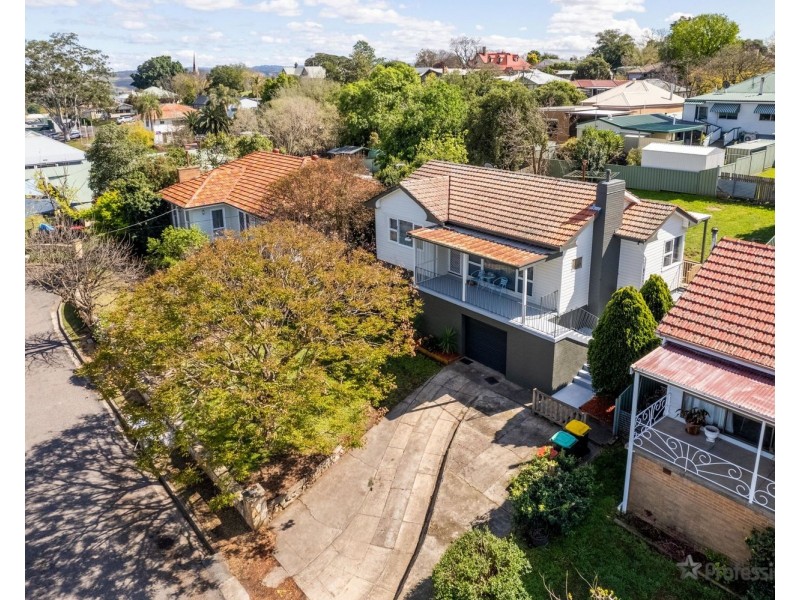 7 Hillview Avenue, Muswellbrook NSW 2333