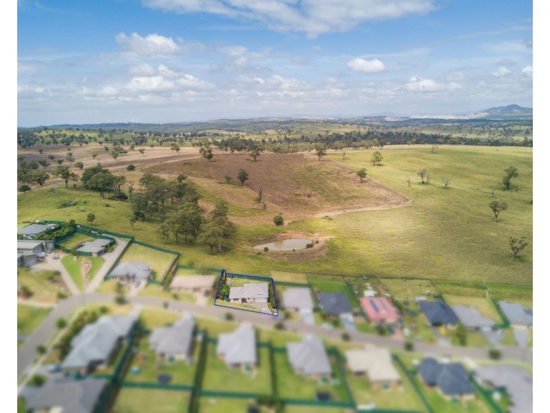 24 chivers Circuit, Muswellbrook NSW 2333