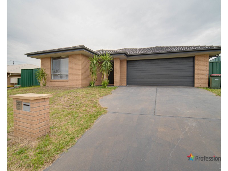 37 Jeans Street, Muswellbrook NSW 2333