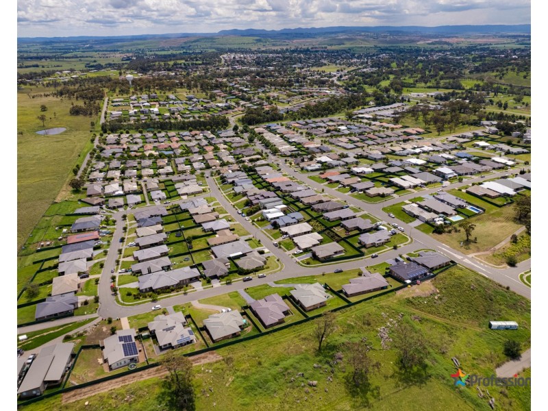 10 Chivers Circuit, Muswellbrook NSW 2333