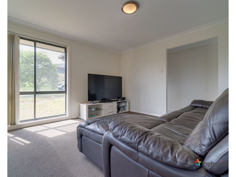 5 Chivers Circuit, Muswellbrook NSW 2333