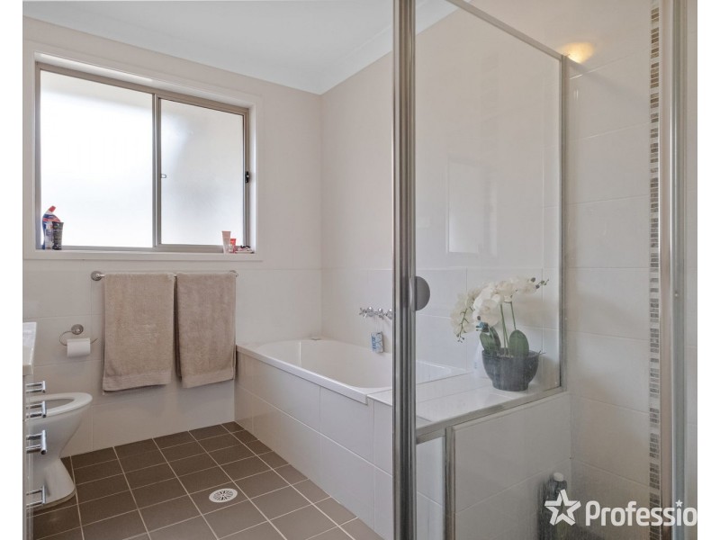 1 & 2 /46 Finnegan Crescent, Muswellbrook NSW 2333