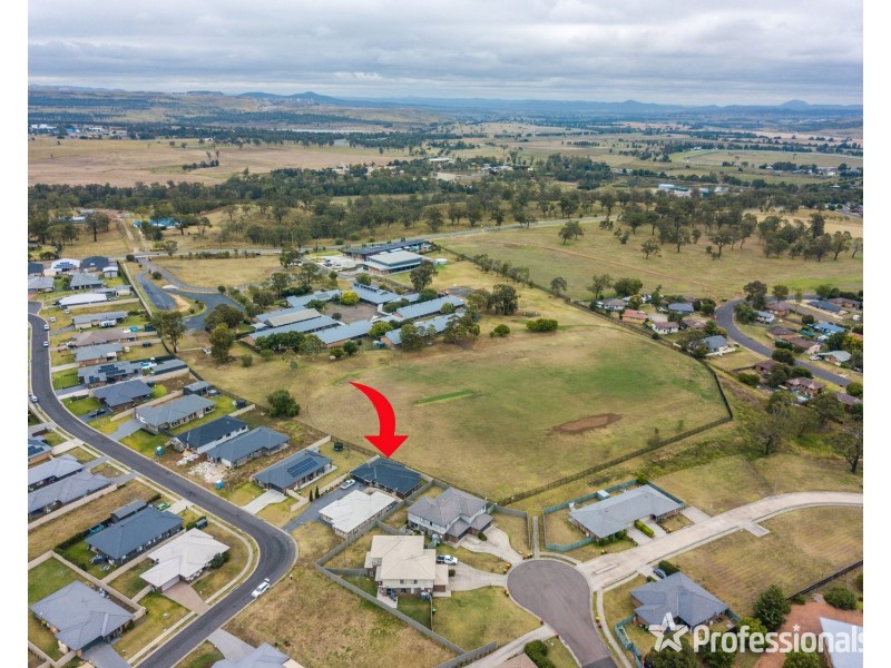 1 & 2 /46 Finnegan Crescent, Muswellbrook NSW 2333