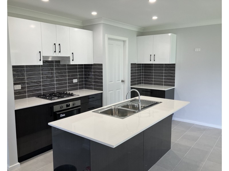 97 Perth Street, Aberdeen NSW 2336