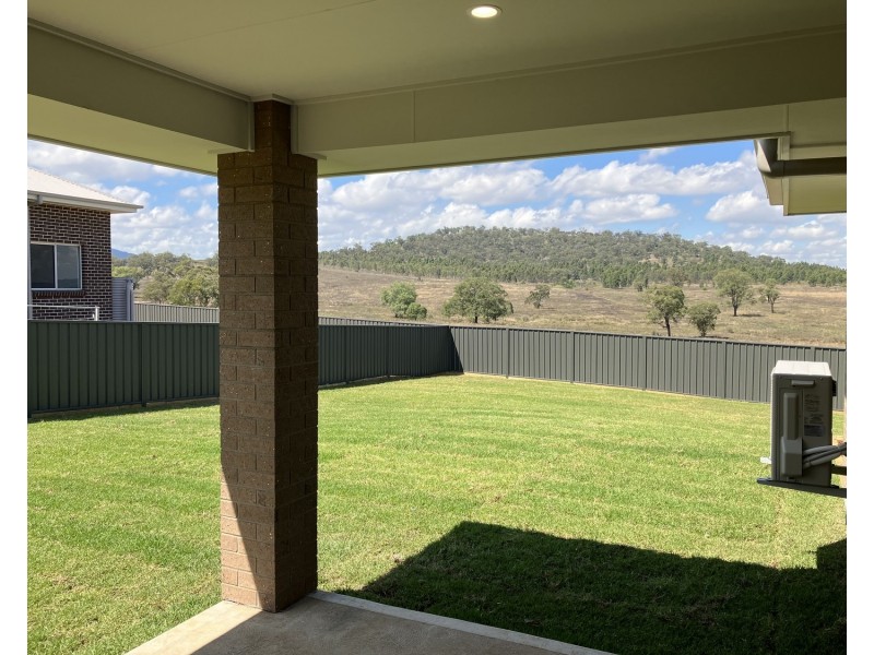 97 Perth Street, Aberdeen NSW 2336