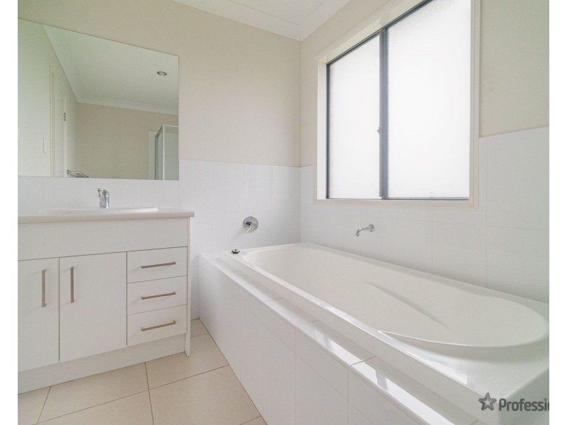 2/5 Grant Miller Street, Muswellbrook NSW 2333