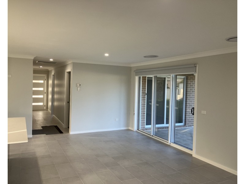 93 Perth Street, Aberdeen NSW 2336