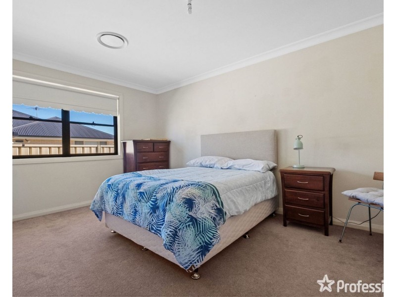 1 & 2/1 Alexander Close, Aberdeen NSW 2336