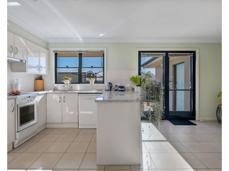 1 & 2/1 Alexander Close, Aberdeen NSW 2336