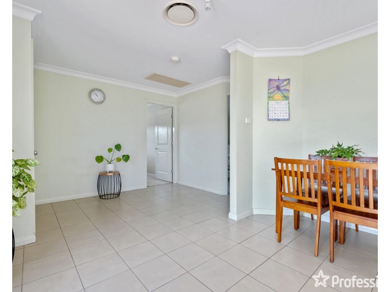 1 & 2/1 Alexander Close, Aberdeen NSW 2336