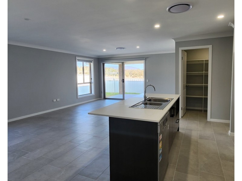 107 Perth Street, Aberdeen NSW 2336