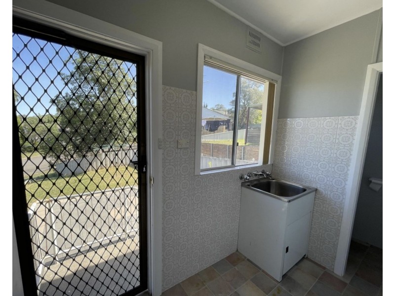 2 Thompson Street, Muswellbrook NSW 2333