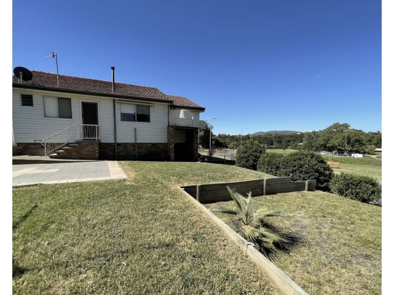 2 Thompson Street, Muswellbrook NSW 2333