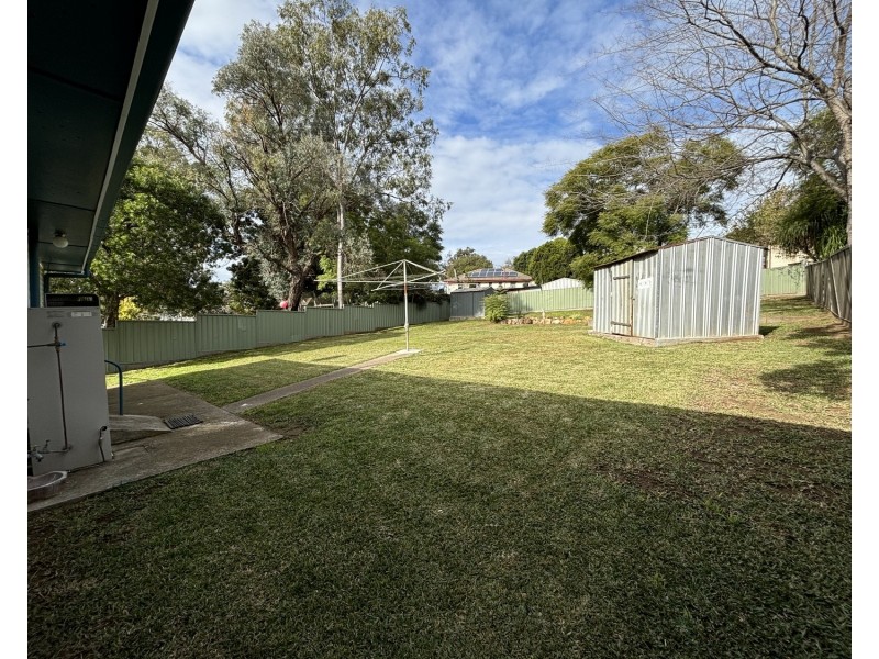 11 Tarakan Avenue, Muswellbrook NSW 2333