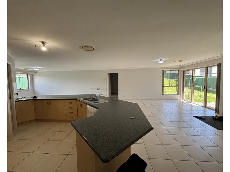 27 Bimbadeen Drive, Muswellbrook NSW 2333
