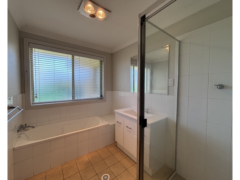 27 Bimbadeen Drive, Muswellbrook NSW 2333