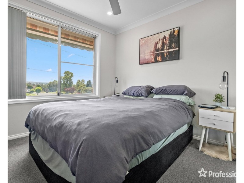 1/2 Oak Place, Muswellbrook NSW 2333