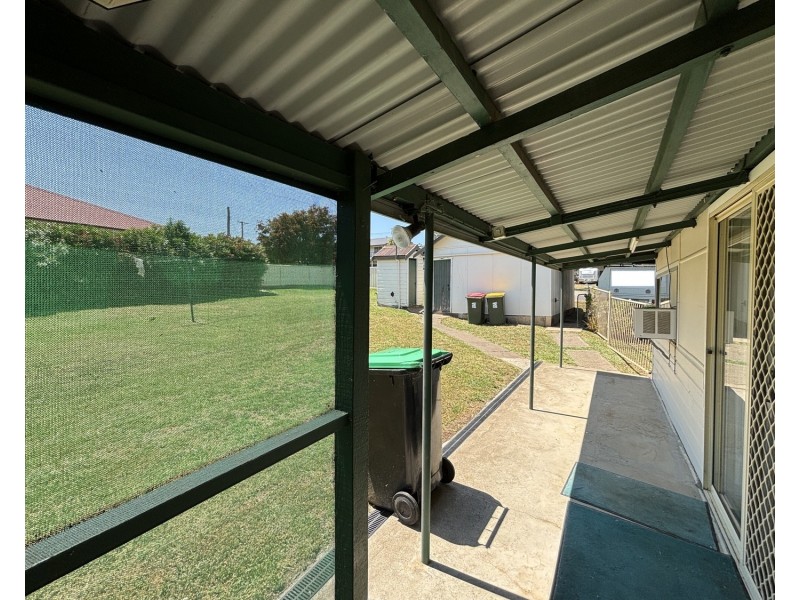 64 Bedford Street, Aberdeen NSW 2336