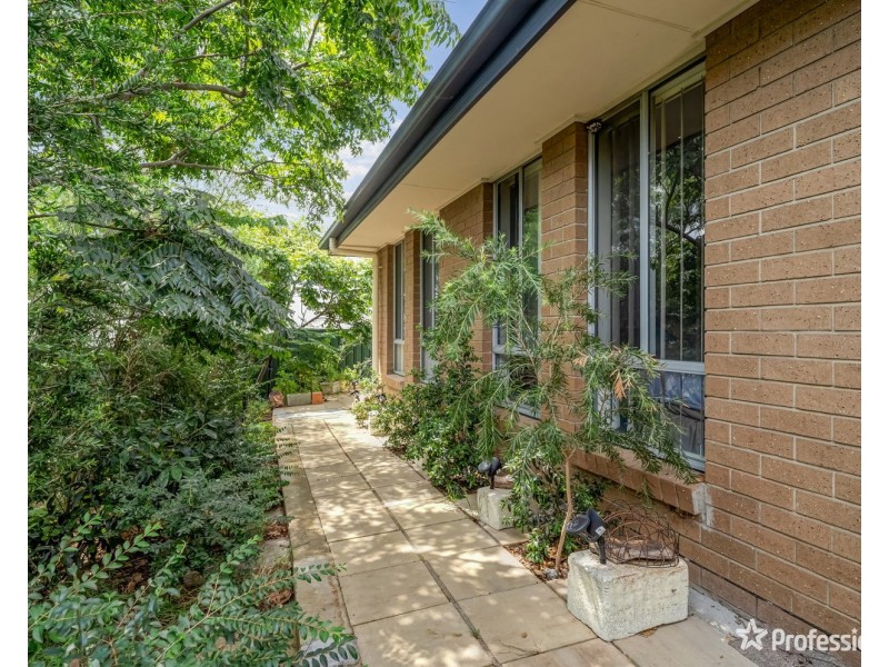 2/18 Chivers Circuit, Muswellbrook NSW 2333