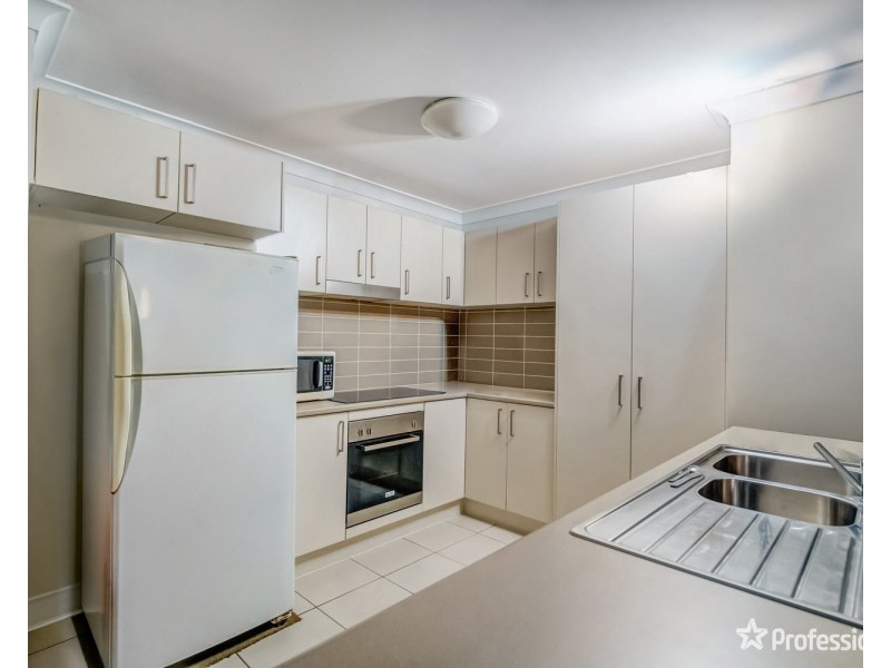 2/18 Chivers Circuit, Muswellbrook NSW 2333