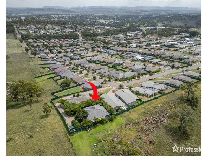 2/18 Chivers Circuit, Muswellbrook NSW 2333