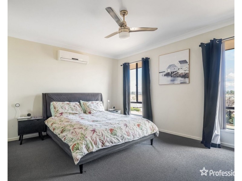 4 Chivers Circuit, Muswellbrook NSW 2333