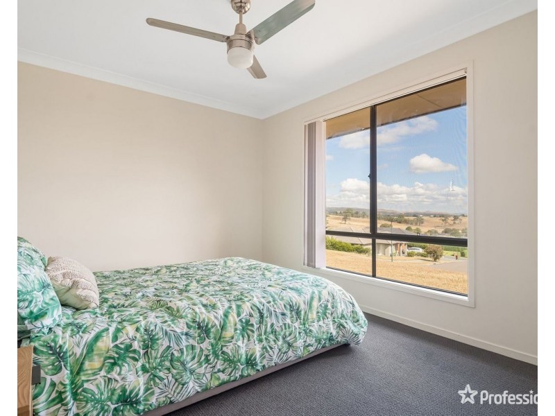 4 Chivers Circuit, Muswellbrook NSW 2333