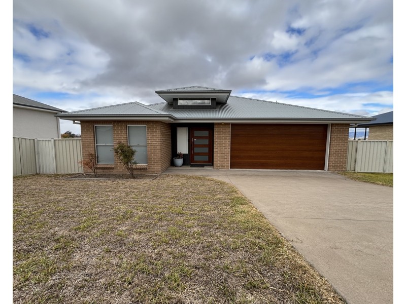7 Widden Close, Scone NSW 2337