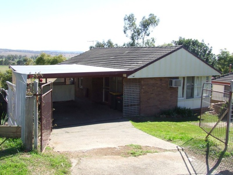 54 Tobruk Avenue, Muswellbrook NSW 2333