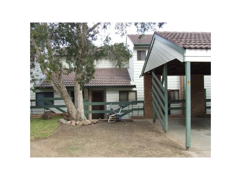 39 Woolybutt Way, Muswellbrook NSW 2333
