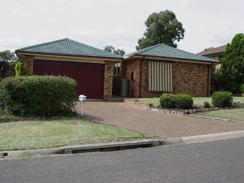 19 Peppermint Road, Muswellbrook NSW 2333