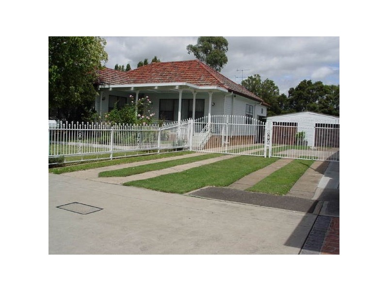 13 Maitland Street, Muswellbrook NSW 2333