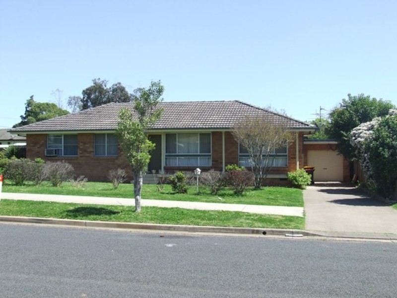 4 Osborne Avenue, Muswellbrook NSW 2333