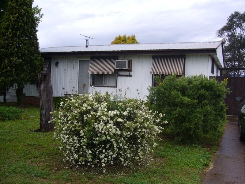 170 Macqueen Street, Aberdeen NSW 2336