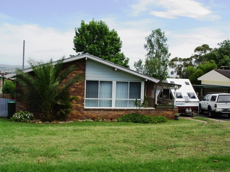 20 Cousins Street, Muswellbrook NSW 2333