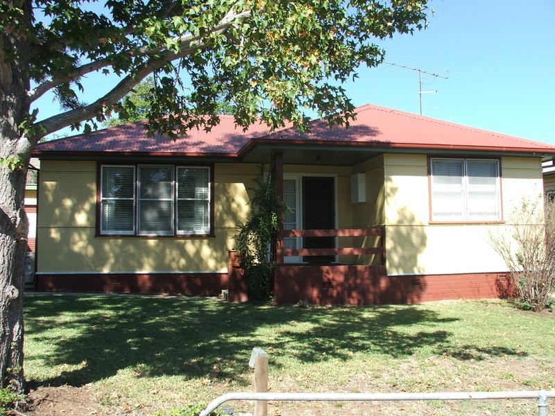 39 Skellatar Street, Muswellbrook NSW 2333