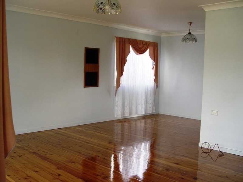 12 Hyde Street, Denman NSW 2328