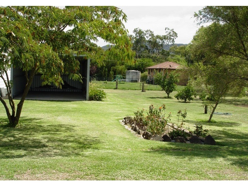 12 Hyde Street, Denman NSW 2328