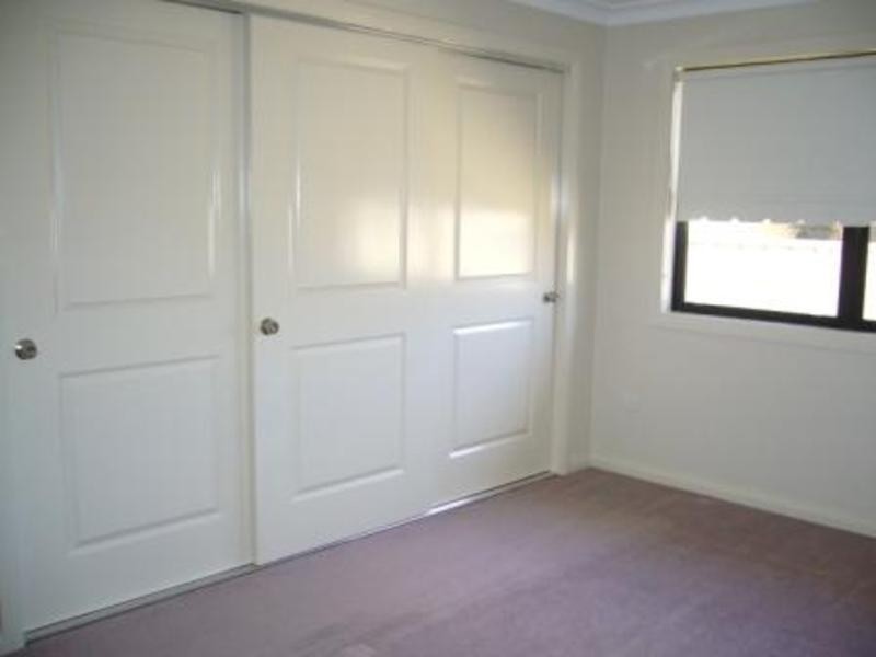 1/1 Alexander Close, Aberdeen NSW 2336