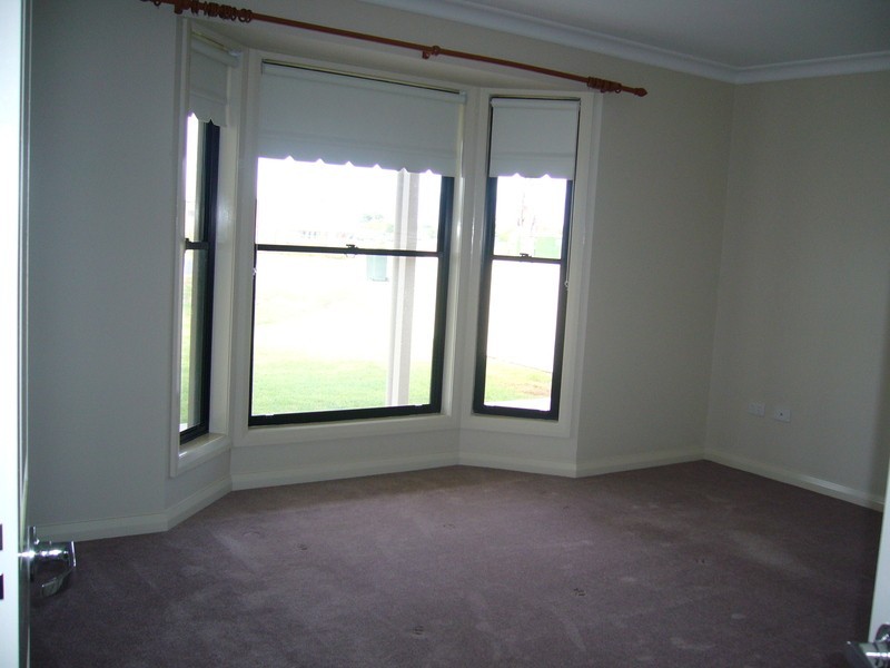 1/1 Alexander Close, Aberdeen NSW 2336