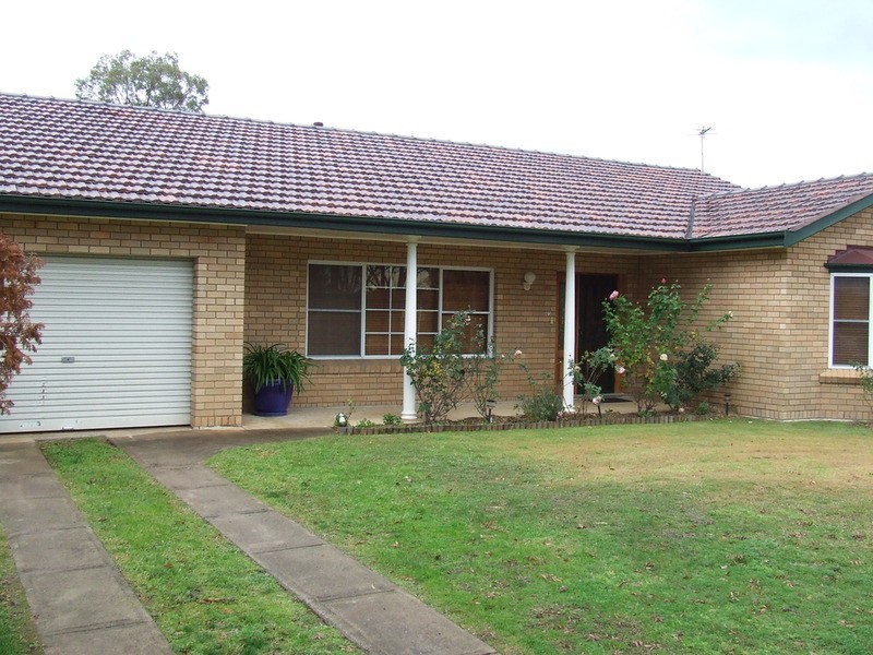 63 Humphries Street, Muswellbrook NSW 2333