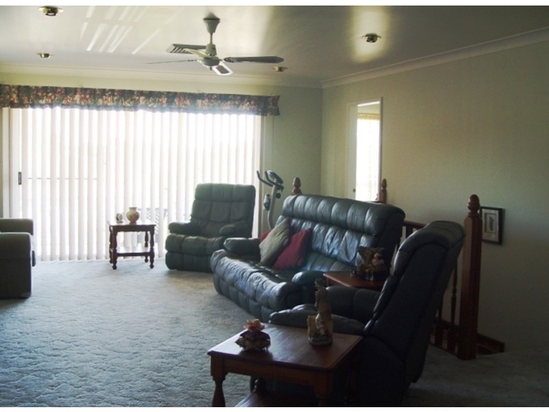 4 Carl Lane, Muswellbrook NSW 2333