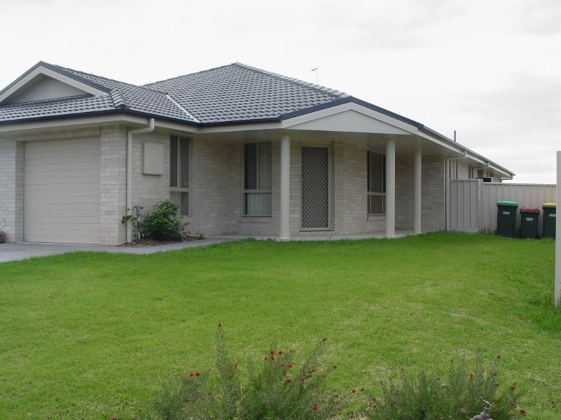 2/29 Skellatar Stock, Muswellbrook NSW 2333