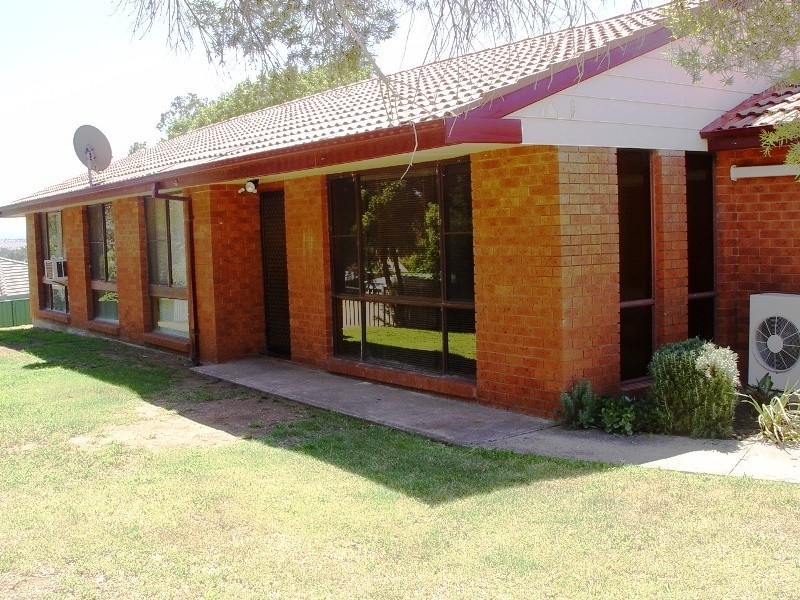 2 Waratah Close, Muswellbrook NSW 2333